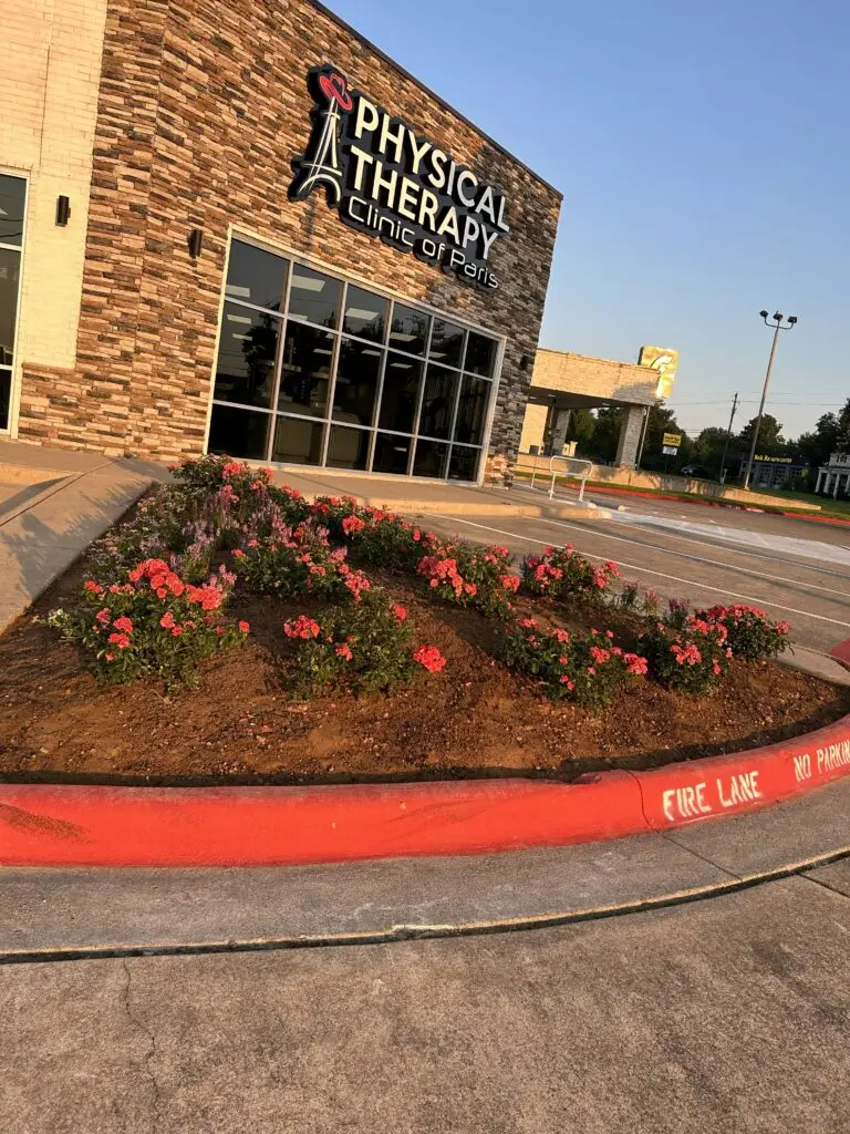 Clinic team providing personalized physical therapy in Paris Texas